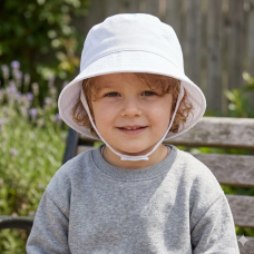 0193-White: Infants Plain White Bucket Hat With Chin Strap (1-4 Years)
