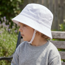 0193-White: Infants Plain White Bucket Hat With Chin Strap (1-4 Years)