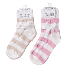43B897: Girls 2 Pack Soft Handle Cable Knit Socks