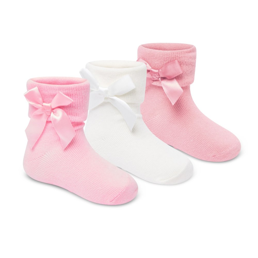 44B1057: Baby Girls 3 Pack TOT Socks With Bows & Grippers 44B1057: Baby Girls 3 Pack TOT Socks With Bows & Grippers