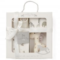 D06136: White 4 Piece Luxury Boxed Gift Set (0-3 Months)