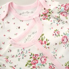 G12005NB: Baby Girls Floral 6 Piece Mesh Bag Gift Set (NB-6 Months)