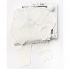 W21827: Baby Unisex Knitted 4 Piece Outfit In A Gift Box (NB-6 Months)