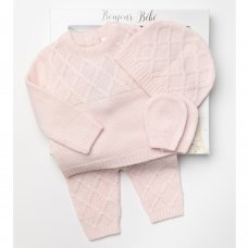 W24215: Baby Girls Knitted 4 Piece Outfit In A Gift Box (NB-6 Months)
