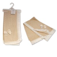 Shawls (20)