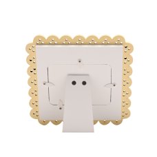CG2036: Petit Cheri Scallop Frame 4" x 3" - Coming Soon