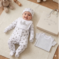 F10400NB: Baby Unisex Toy Box 6 Piece Mesh Bag Gift Set (NB-6 Months)