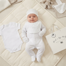 G12560NB: Baby Unisex "Little Star" 6 Piece Mesh Bag Gift Set (NB-6 Months)