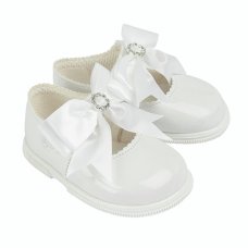 H035: Baby Girls Bow & Diamante Hard Soled Shoe-White (Shoe Sizes: 2-6)