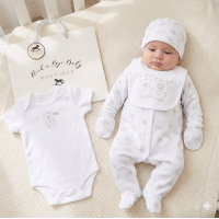 H12775NB: Baby Unisex Hello Little One 6 Piece Mesh Bag Gift Set (NB-6 Months)