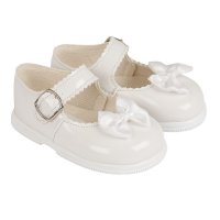 H505: Baby Girls Hard Soled Shoe-White (Shoe Sizes: 2-6)